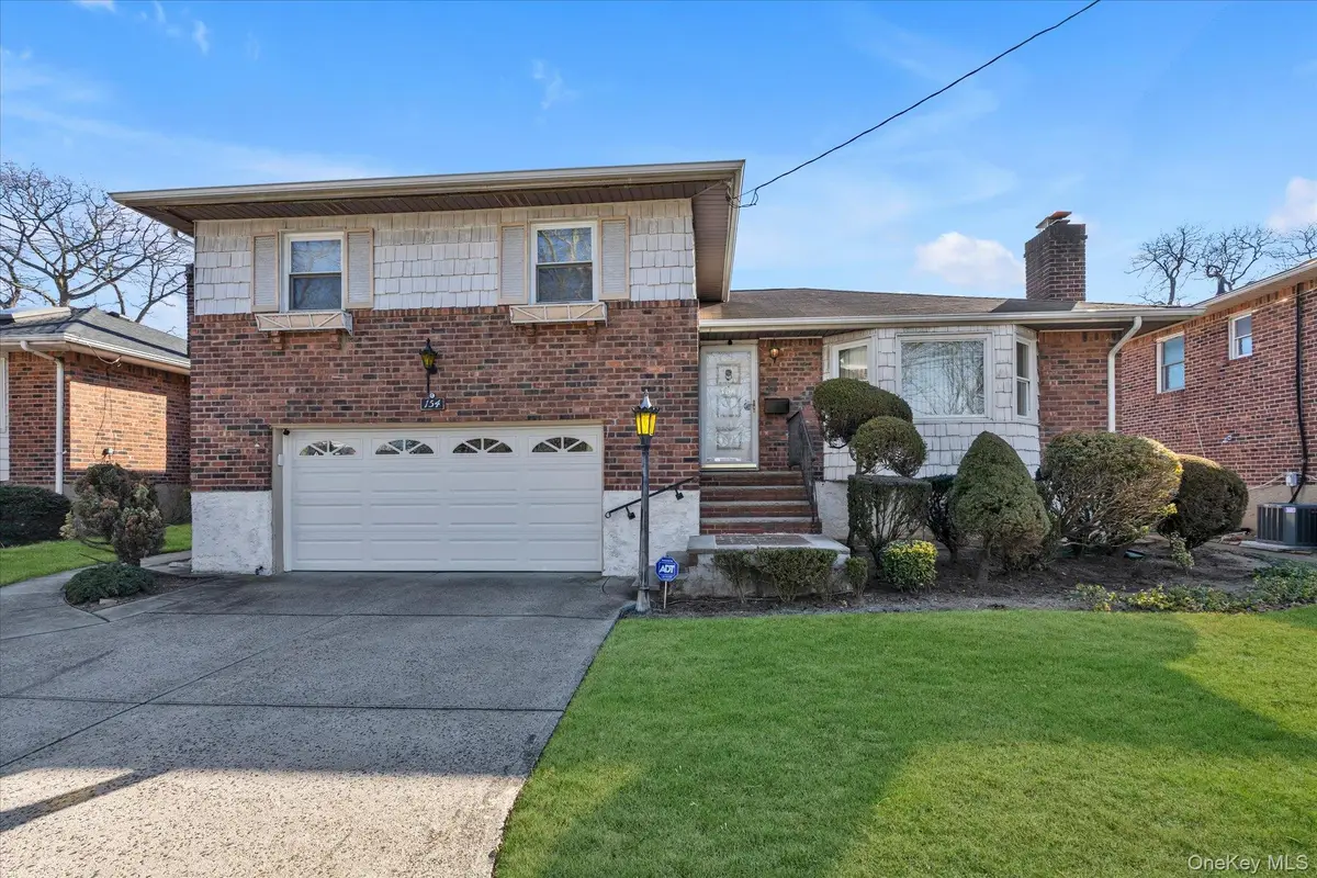 154 S Brush Drive, Valley Stream, NY 11581 - Image #1