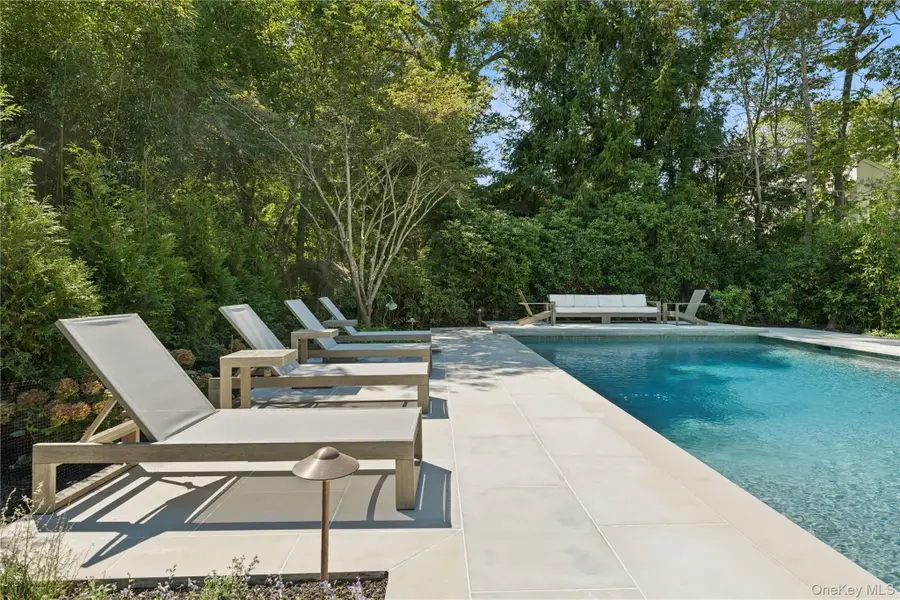 70 Glenview Drive, Southampton, NY 11968 - Image #2