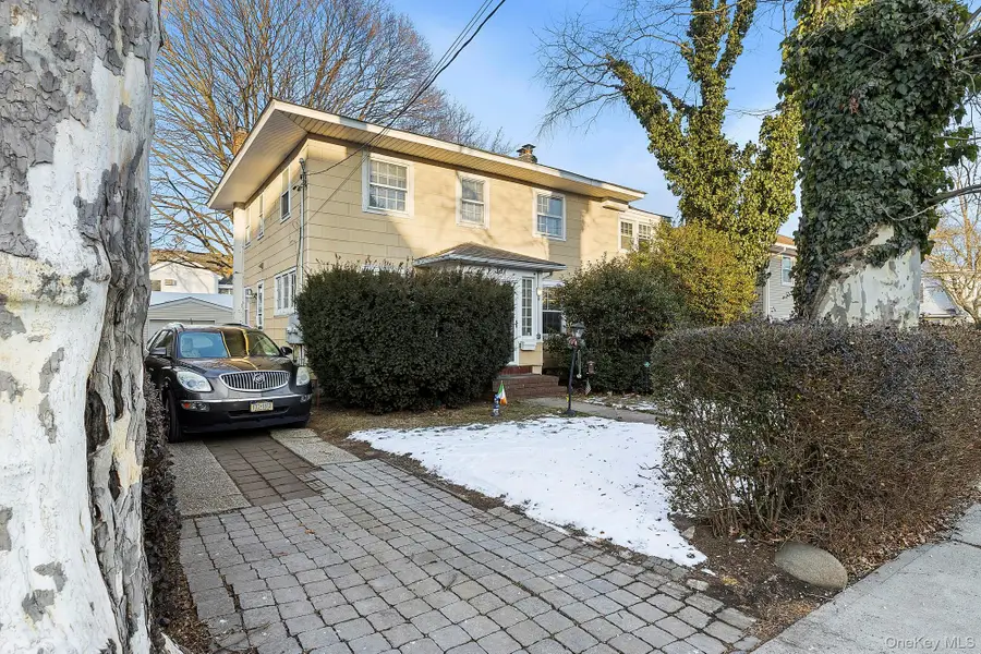 331 Tulip Avenue, Floral Park, NY 11001 - #2