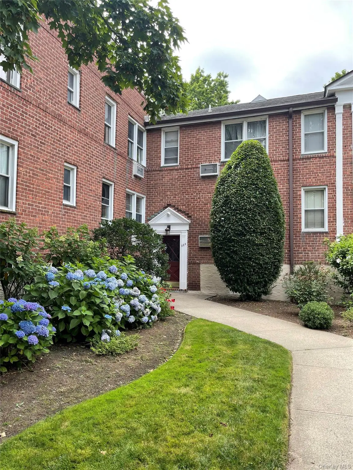 329 Palmer Terrace #1B, Mamaroneck, NY 10543 - Image #1