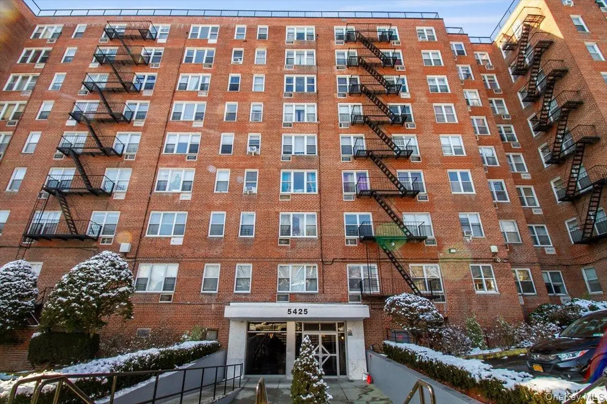 5425 Valles Avenue #3F, Bronx, NY 10471 - #1