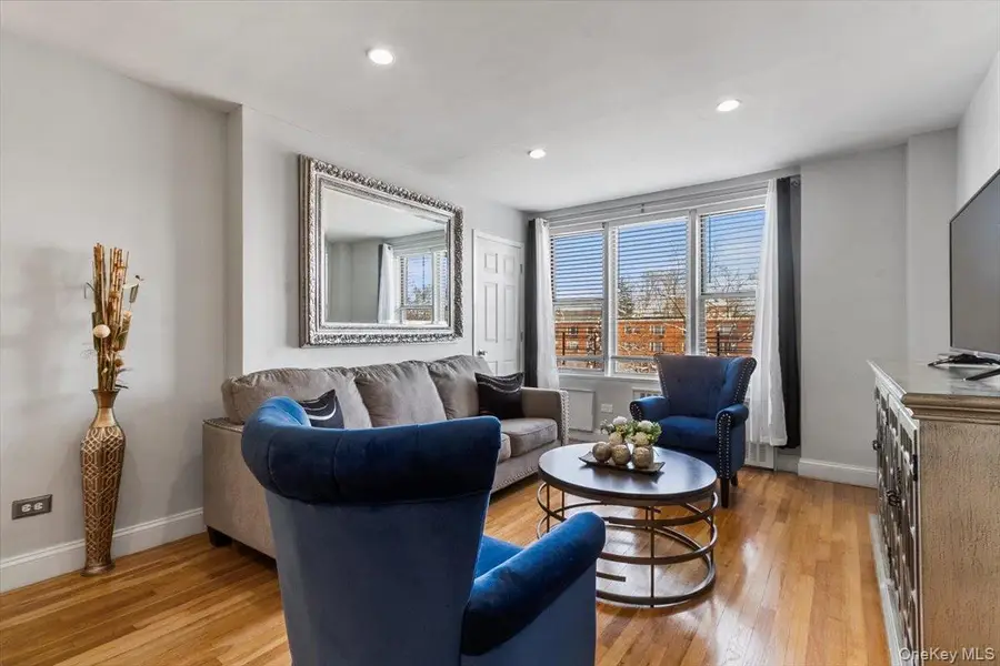 5425 Valles Avenue #3F, Bronx, NY 10471 - #3