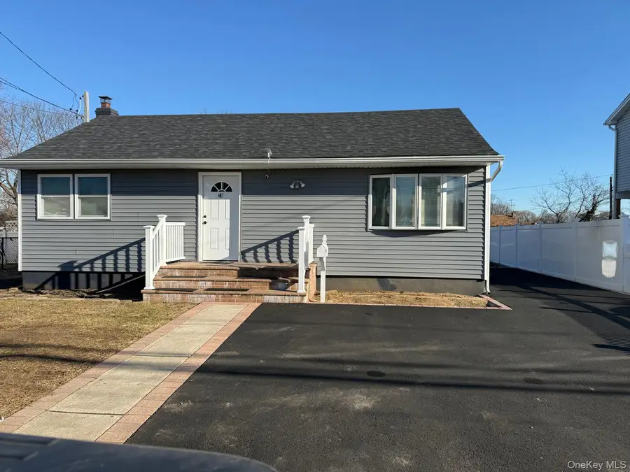 447 Albany Avenue, Amityville, NY 11701 - Image #3