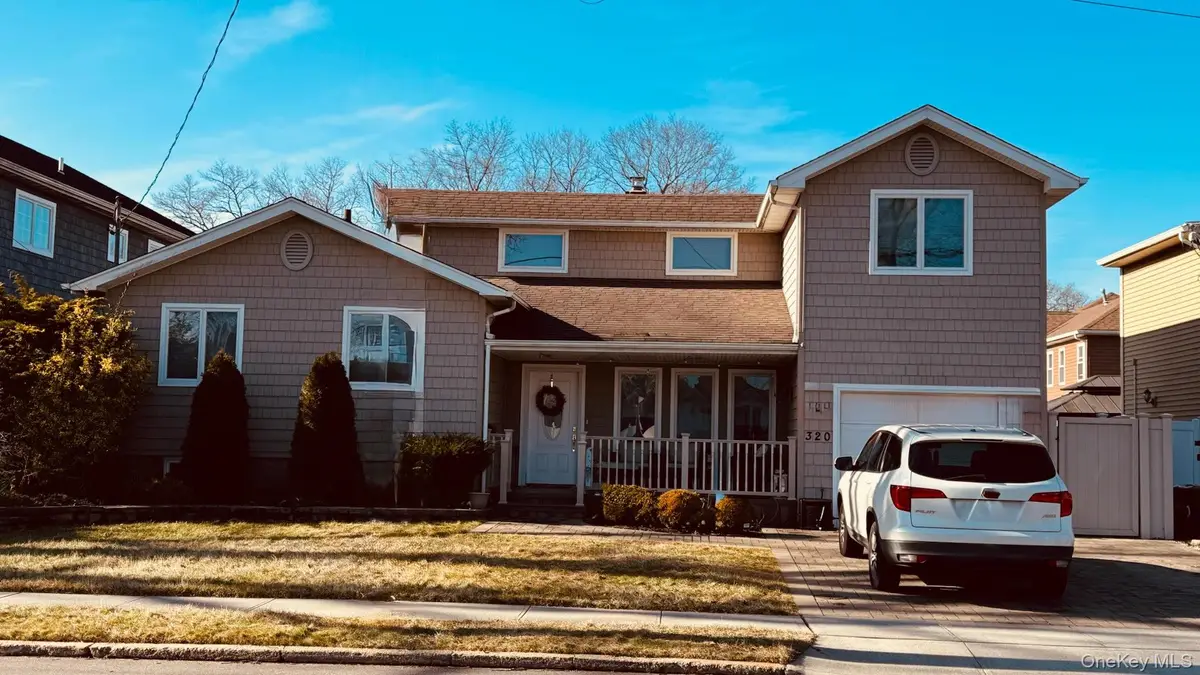 320 Roosevelt Avenue, Massapequa Park, NY 11762 - Image #1