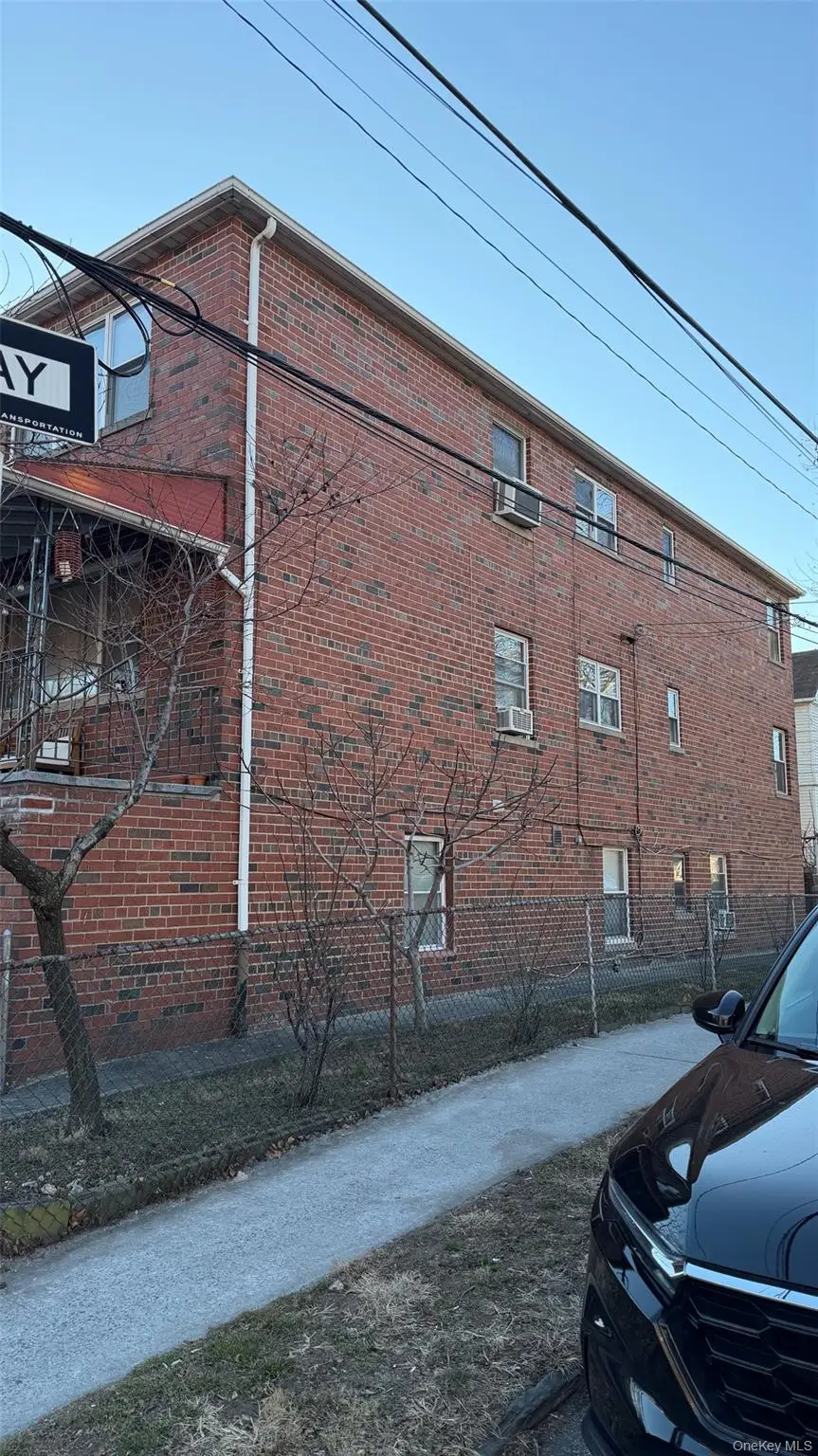 2874 Roberts Avenue, Bronx, NY 10461 - Image #2