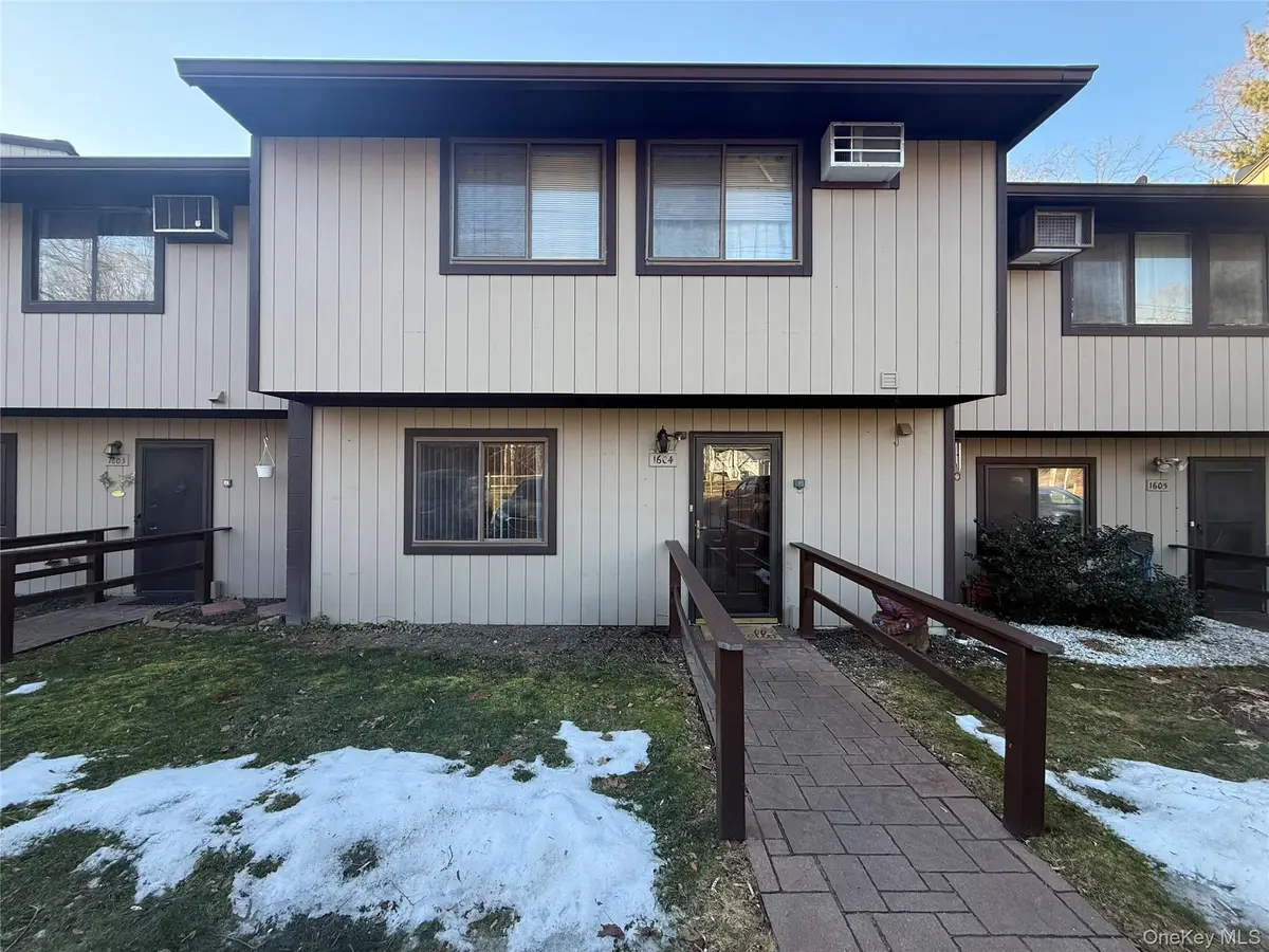 1604 Chelsea Cove S, Hopewell Junction, NY 12533 - Image #1