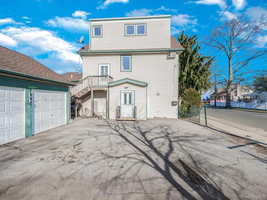 618 Jennings Avenue, West Hempstead, NY 11552 - Image #2