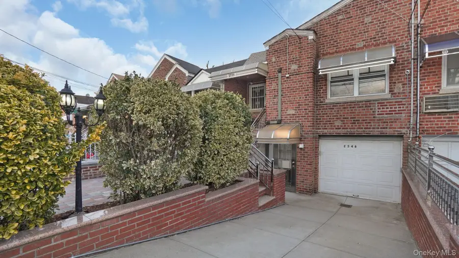 2546 Wilson Avenue, Bronx, NY 10469 - Image #2