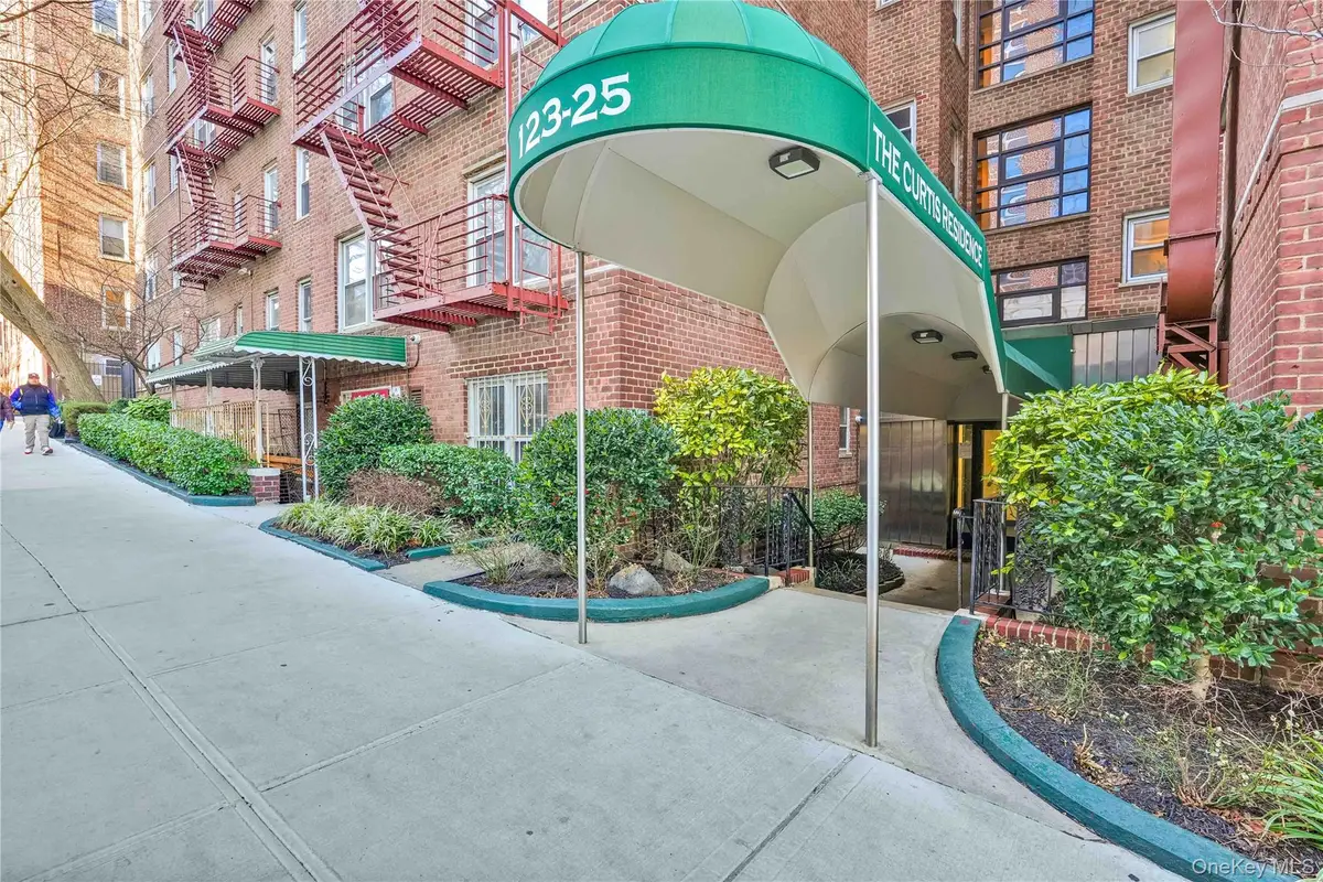 123-25 82nd Avenue #5R, Kew Gardens, NY 11415 - Image #1