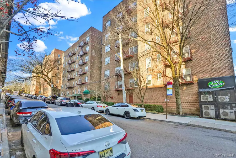 123-25 82nd Avenue #5R, Kew Gardens, NY 11415 - Image #2