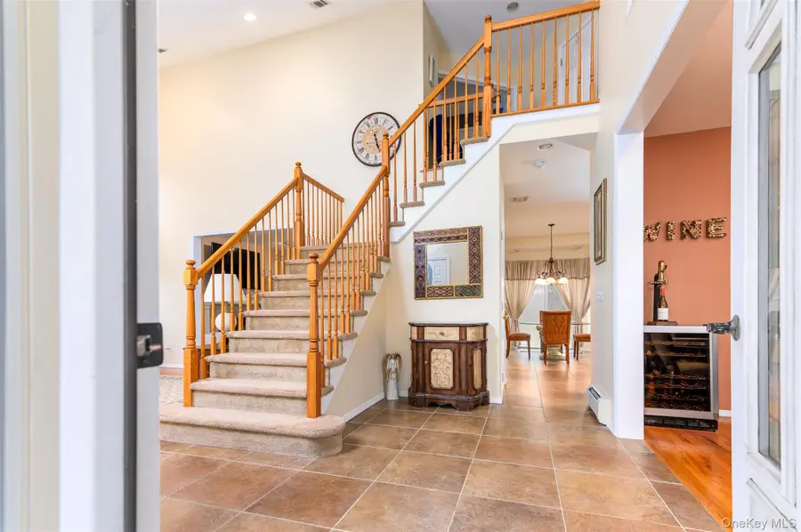 3 Sweetgum Lane, Miller Place, NY 11764 - Image #3