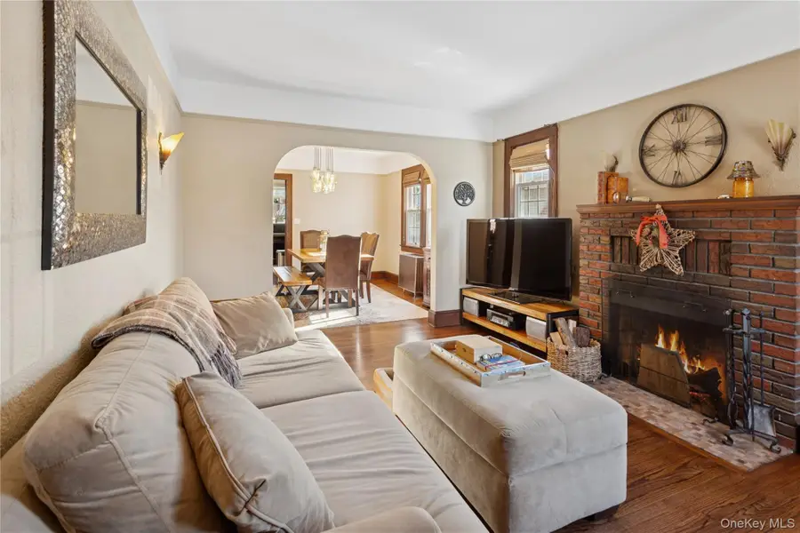 15 N Oceanside Road, Rockville Centre, NY 11570 - #3