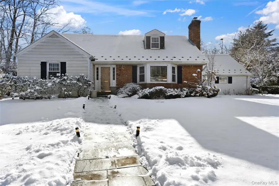 30 Glenwood Lane, East Hills, NY 11577 - #2