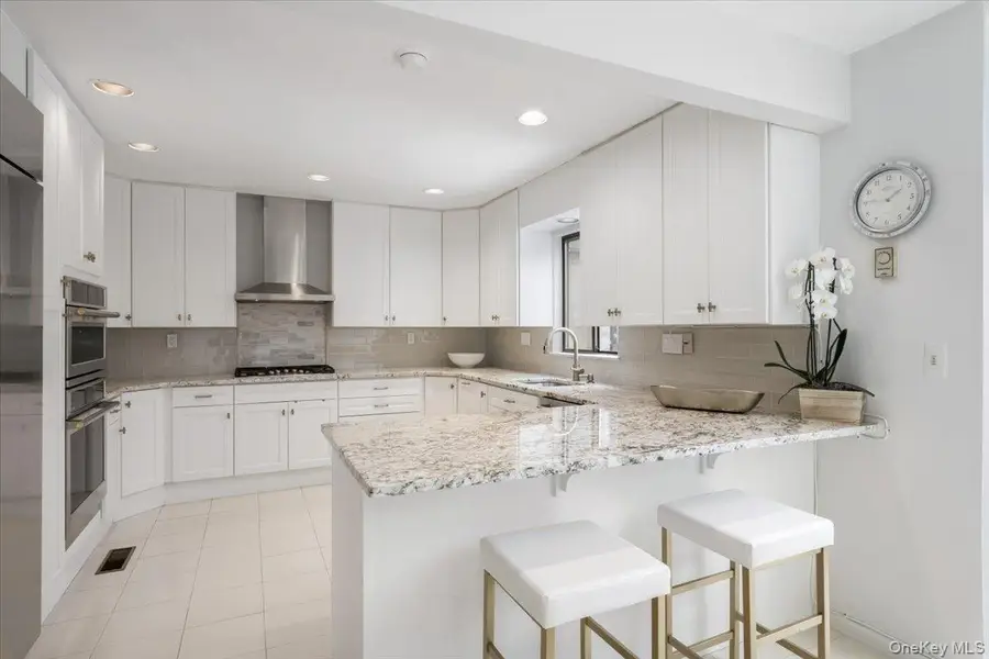 2 Brookridge Road, New Rochelle, NY 10804 - #3