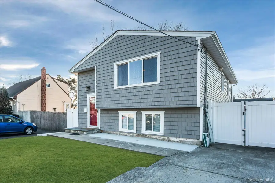 102A Claremont Avenue, West Babylon, NY 11704 - Image #2