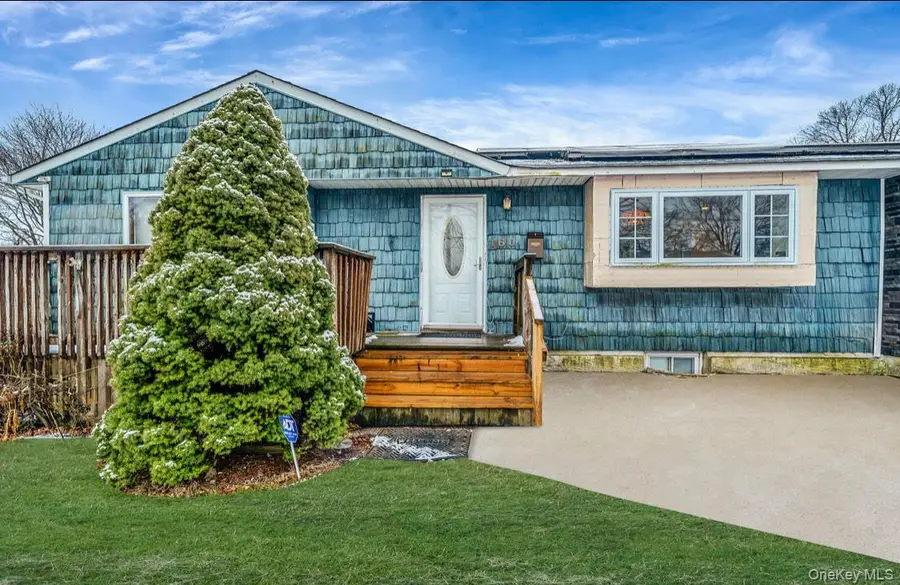 160 Stahley Street, Brentwood, NY 11717 - Image #2