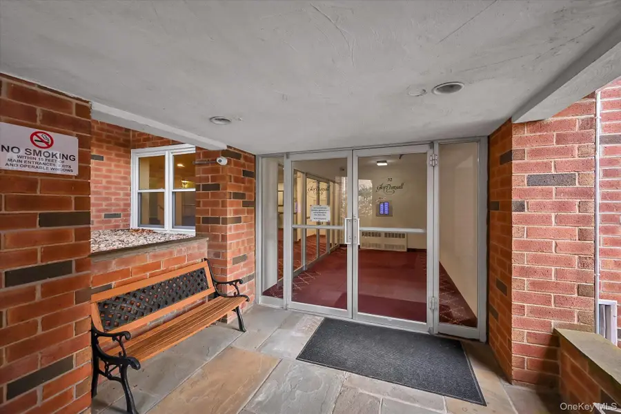 32 Pearsall Avenue #3F, Glen Cove, NY 11542 - #2