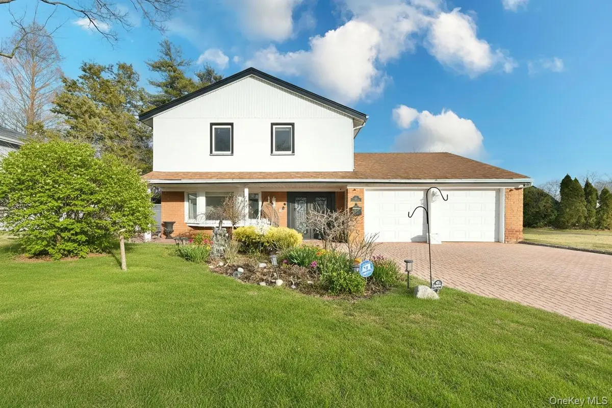 116 Nottingham Road, Manhasset Hills, NY 11040 - Image #1