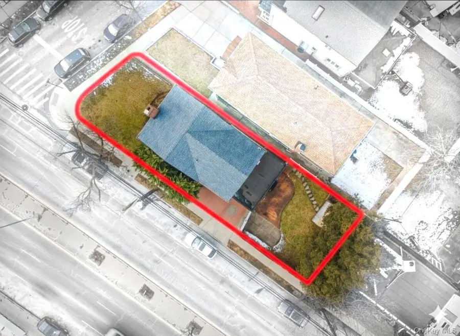 166-07 Union Turnpike, Fresh Meadows, NY 11366 - Image #3