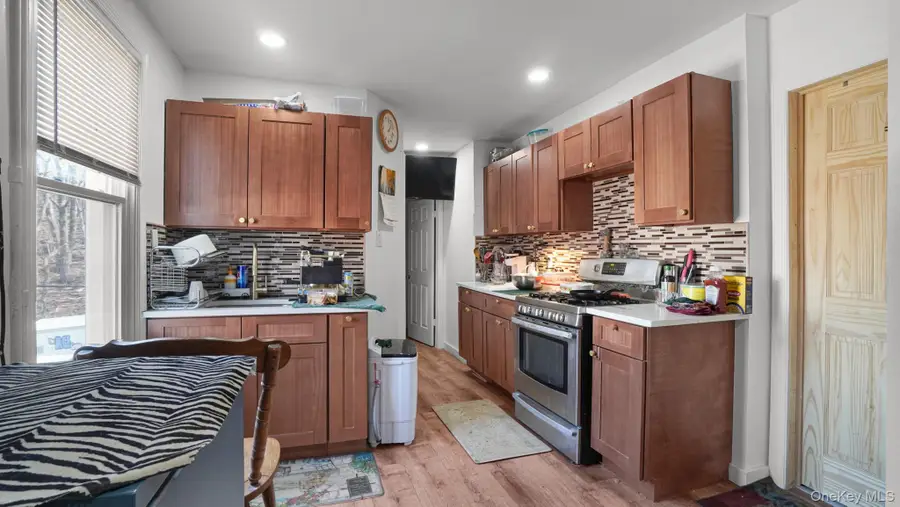 364 Ashburton Avenue #A, Yonkers, NY 10701 - #3