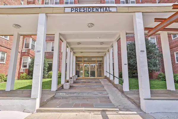 601 Kappock Street #3R, Bronx, NY 10463