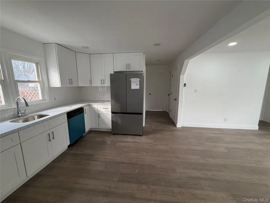 182 Lexington Road, Shirley, NY 11967 - Image #2