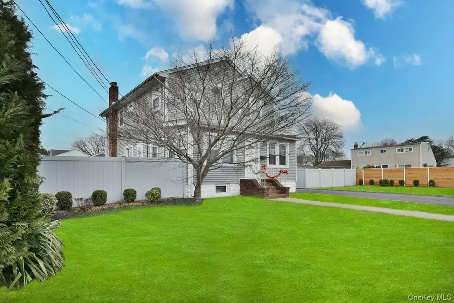 116 15th Avenue, West Babylon, NY 11704 - Image #2