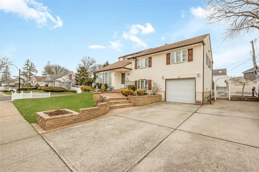 49 Amherst Drive, Massapequa, NY 11758 - Image #2