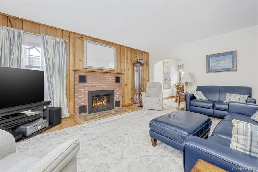 7 Woodland Place, Airmont, NY 10952 - #3