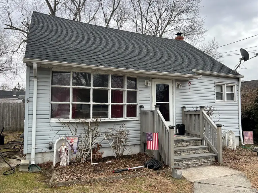 25 Gores Drive, Mastic, NY 11950 - Image #3