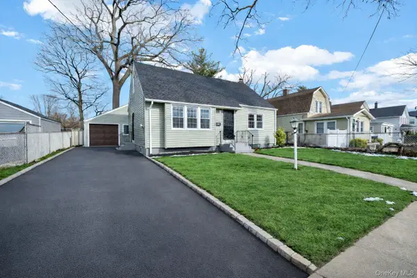 450 Rhodes Lane, West Hempstead, NY 11552