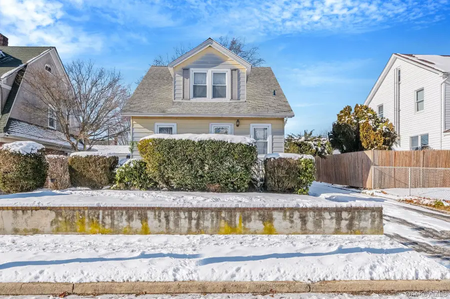 36 Frost Pond Road, Glen Cove, NY 11542 - #2