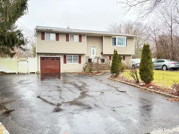 1454 Illinois Avenue, Bay Shore, NY 11706