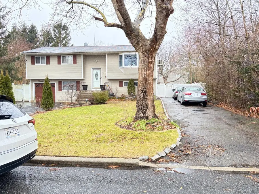 1454 Illinois Avenue, Bay Shore, NY 11706 - Image #2