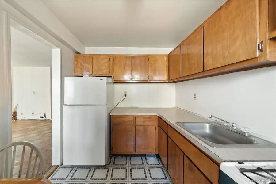 370 Westchester Avenue #2N, Port Chester, NY 10573 - Image #3