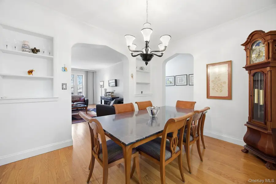 12416 84th Road #2E, Kew Gardens, NY 11415 - Image #2