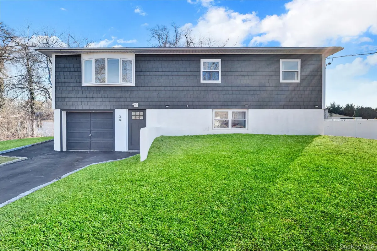 39 Roosevelt Boulevard, East Patchogue, NY 11772 - Image #1