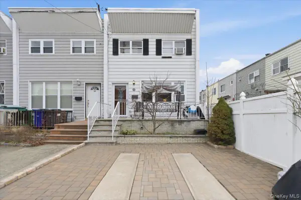 192 Huntington Avenue, Bronx, NY 10465