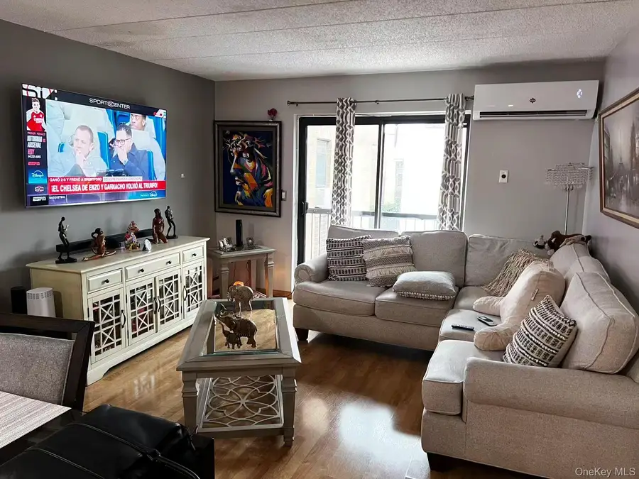 75-22 Parsons Boulevard #D3, Fresh Meadows, NY 11366 - Image #3