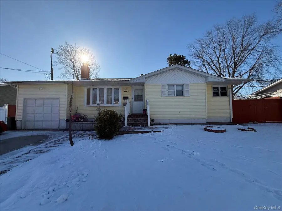 200 Hancock Street, Brentwood, NY 11717 - Image #3