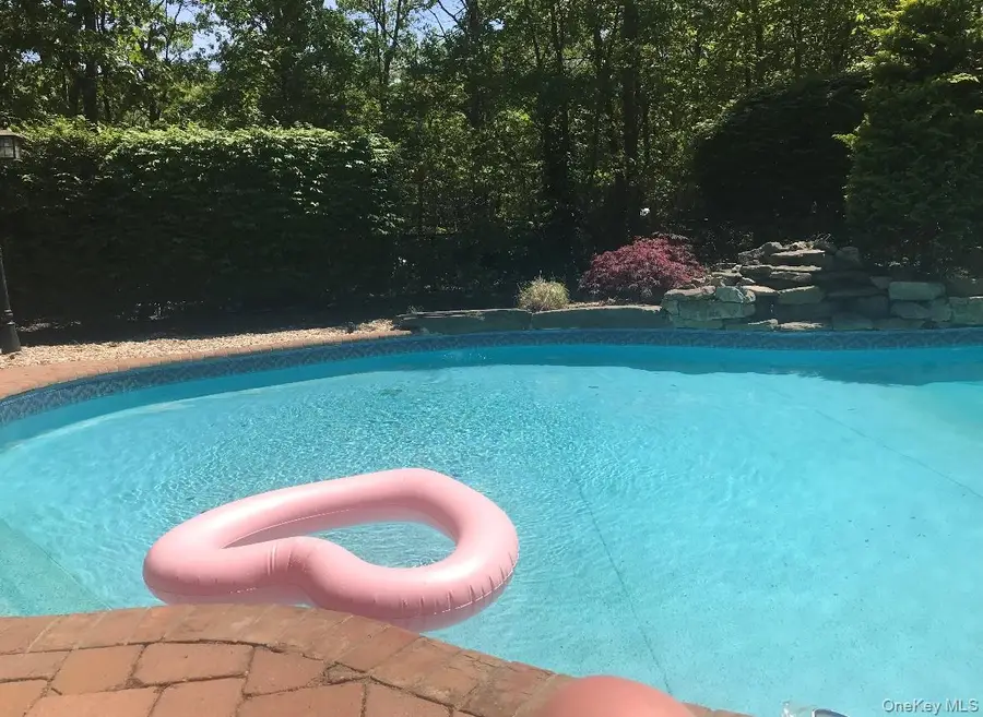 4 Sheila Court, Manorville, NY 11949 - Image #3