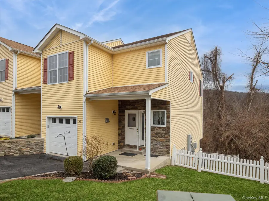 43 Aveonis Court, Fishkill, NY 12524 - Image #2