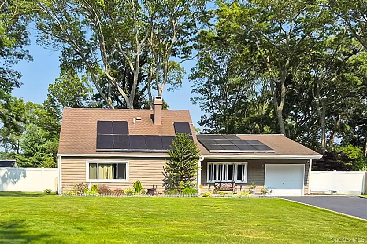 1039 Sipp Avenue, Medford, NY 11763 - Image #1