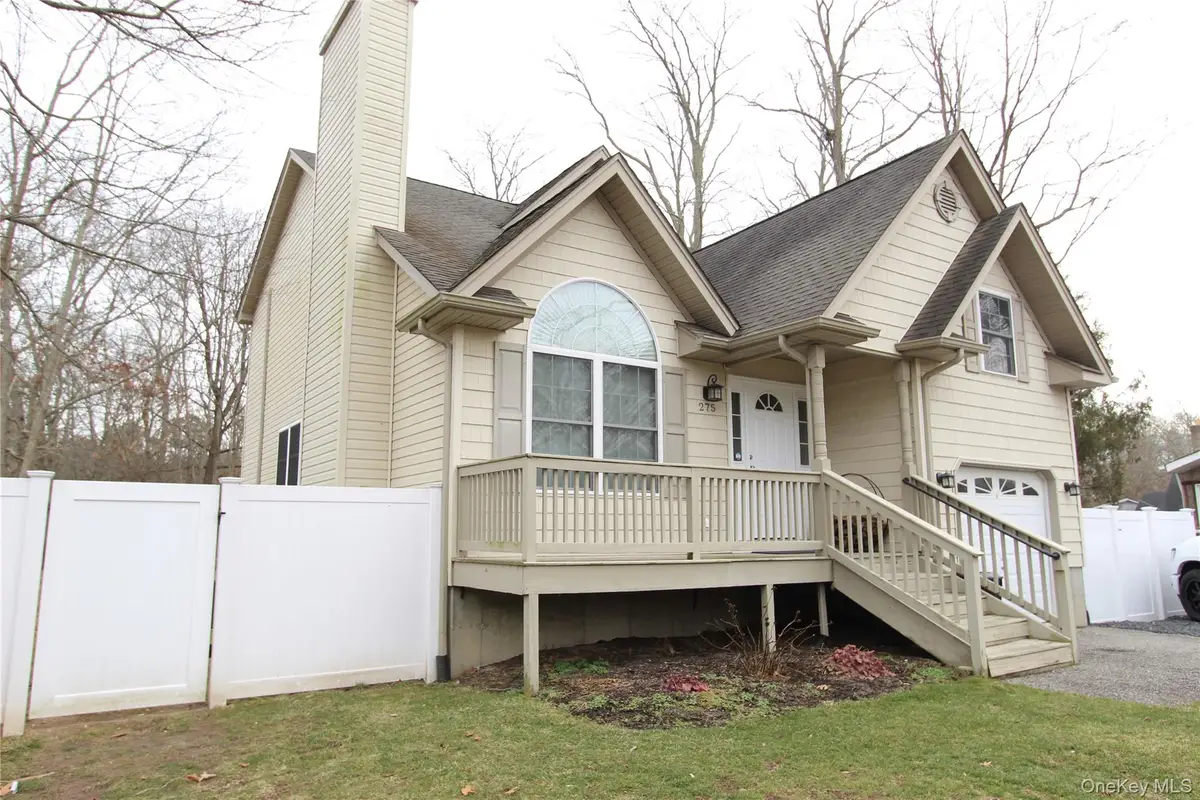 275 Railroad Avenue, Center Moriches, NY 11934 - Image #1