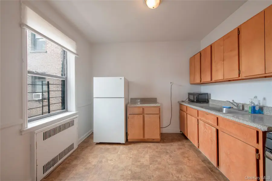 40-37 77th Street #5B, Elmhurst, NY 11373 - Image #2
