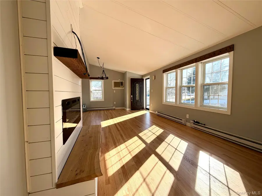 101 Rosevale Avenue E, Ronkonkoma, NY 11779 - #2