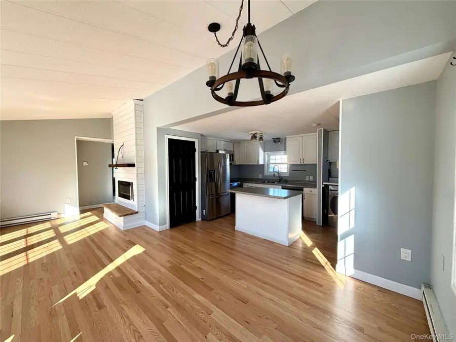 101 Rosevale Avenue E, Ronkonkoma, NY 11779 - #3