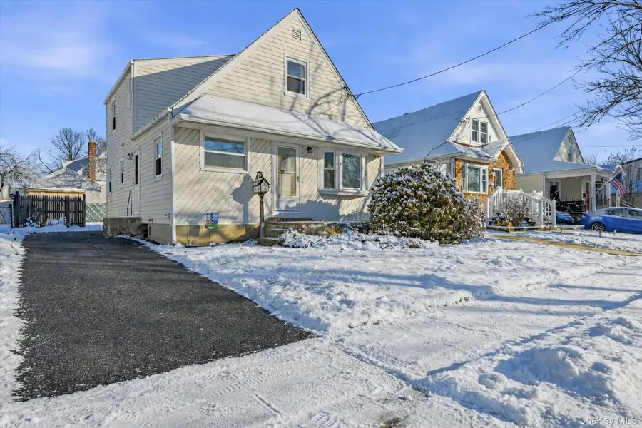 537 8th Avenue, New Hyde Park, NY 11040 - Image #3