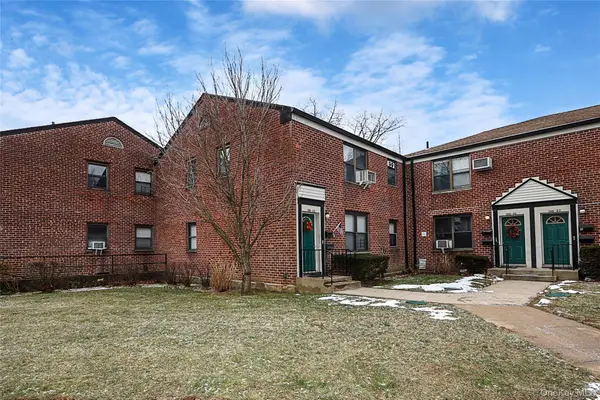 196-23 73rd Ave #2, Fresh Meadows, NY 11365