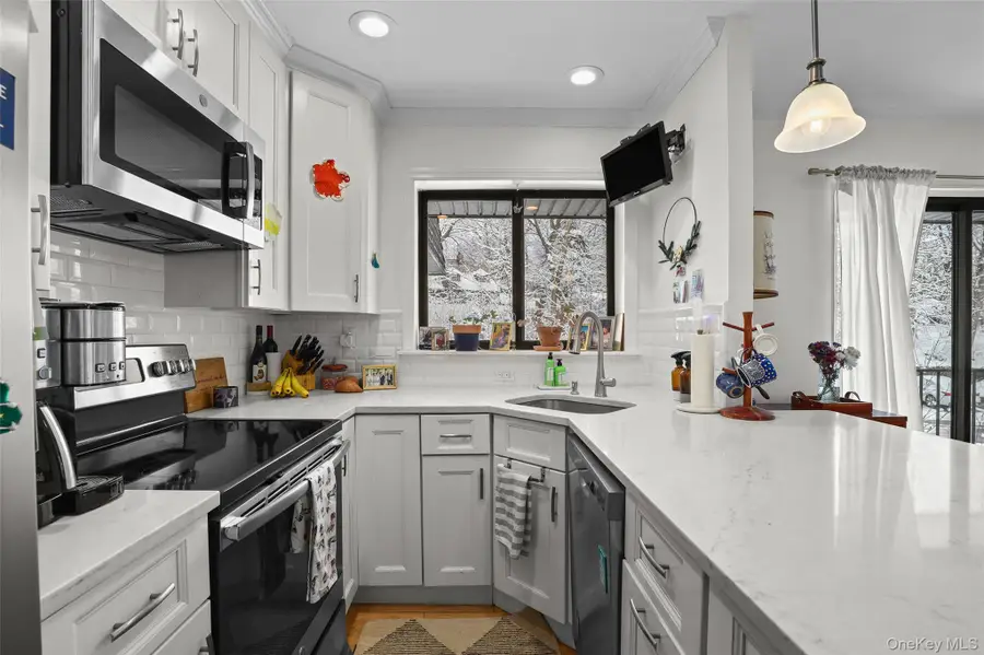 605 Kemeys Avenue #605, Briarcliff Manor, NY 10510 - Image #3